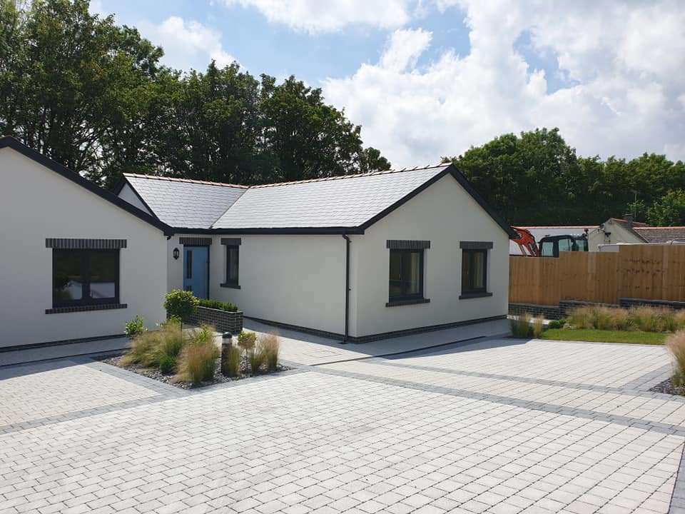 Weber Chalk Bungalows Kilgetty - APW Homes 1